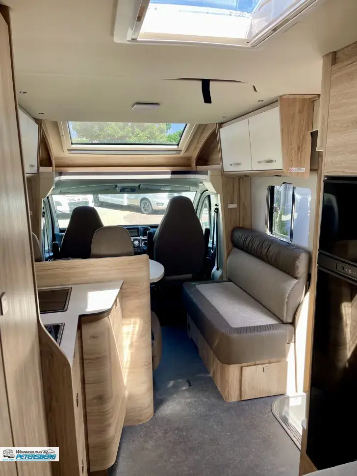 Fahrzeugbild Eura Mobil Profila RS 675 SB Mondial Edition Dachklima & Lithiumbatterie #19