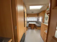 Sicht vorne-hinten TEC Travel King 535 TK Mover , TV-Antenne