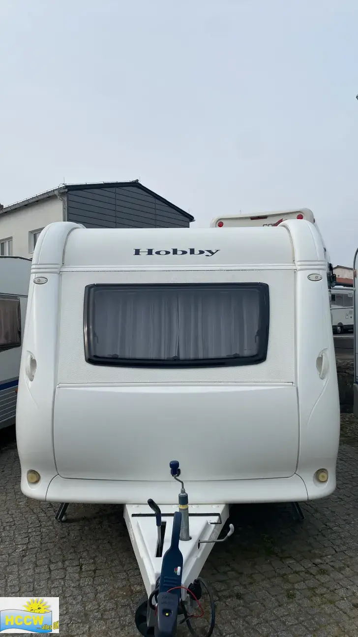 Frontal Vorne Hobby De Luxe 440 SF