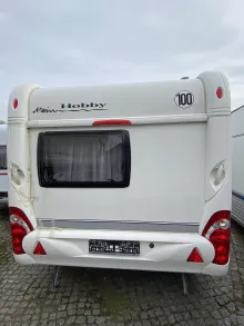 Frontal Hinten Hobby De Luxe 440 SF