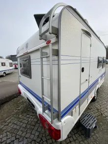 Schräg Hinten Hobby De Luxe 440 SF