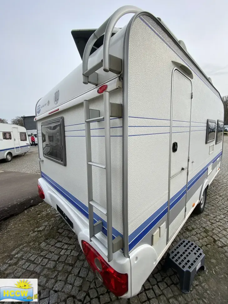 Schräg Hinten Hobby De Luxe 440 SF