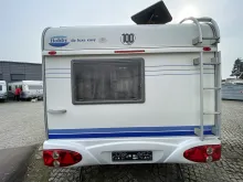 Frontal Hinten Hobby De Luxe 440 SF