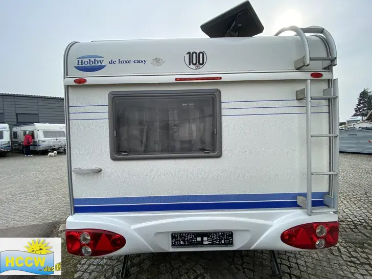 Frontal Hinten Hobby De Luxe 440 SF