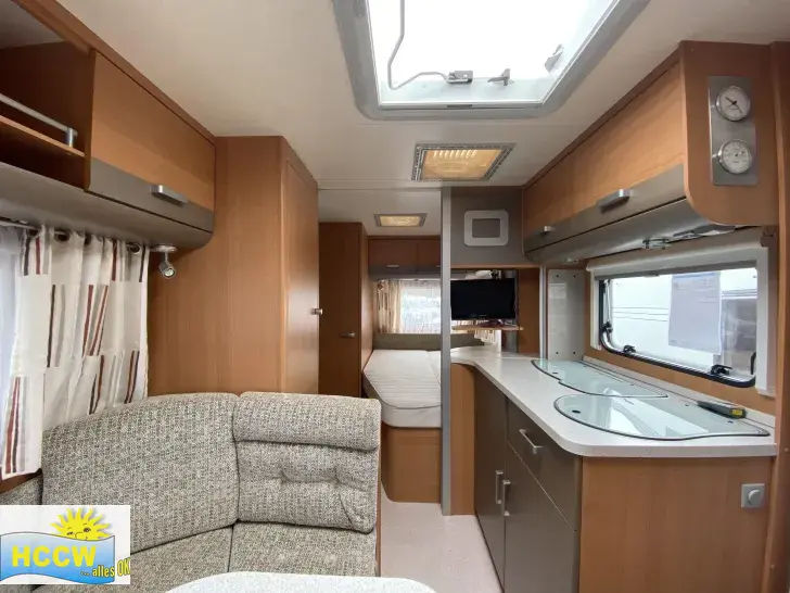 Sicht vorne-hinten Tabbert Rossini 450 HTD