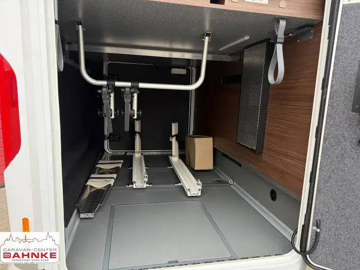 Fahrzeugbild Carthago chic c-line I 5.0 QB L Mercedes, Wechselrichter #6