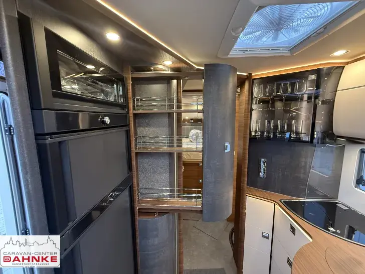 Fahrzeugbild Carthago chic c-line I 5.0 QB L Mercedes, Wechselrichter #13