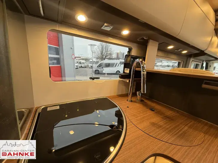 Fahrzeugbild Carthago chic c-line I 5.0 QB L Mercedes, Wechselrichter #14