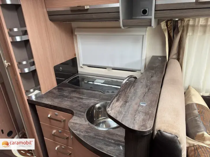 Fahrzeugbild Knaus Sky TI 650 MG Markise #9