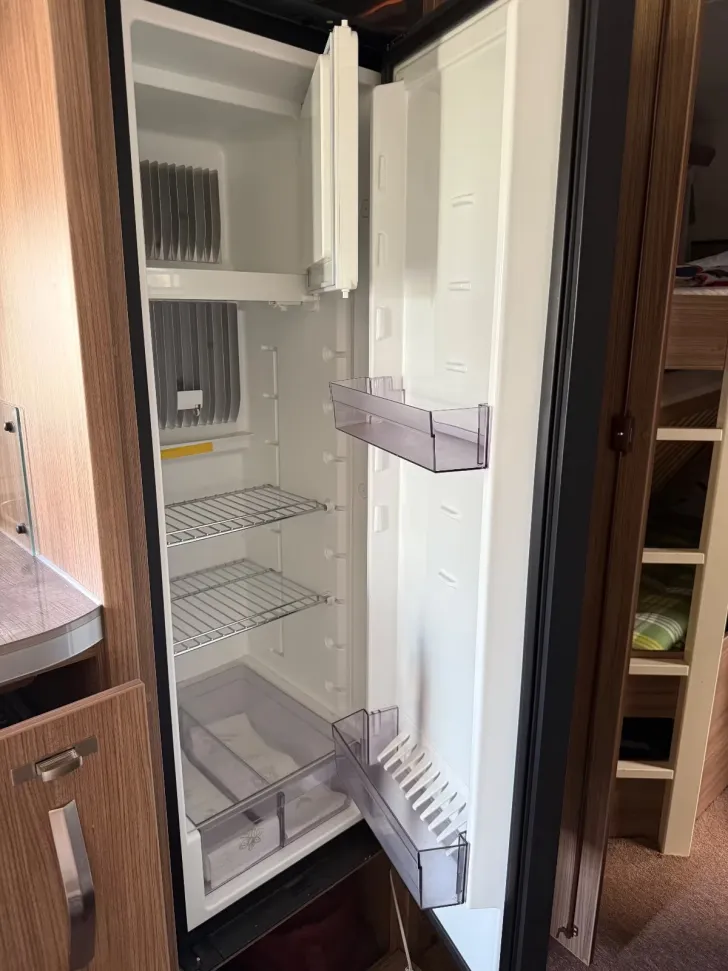 Fahrzeugbild Tabbert Rossini 620 DM 2,5 Finest Edition technisch / optisch #7