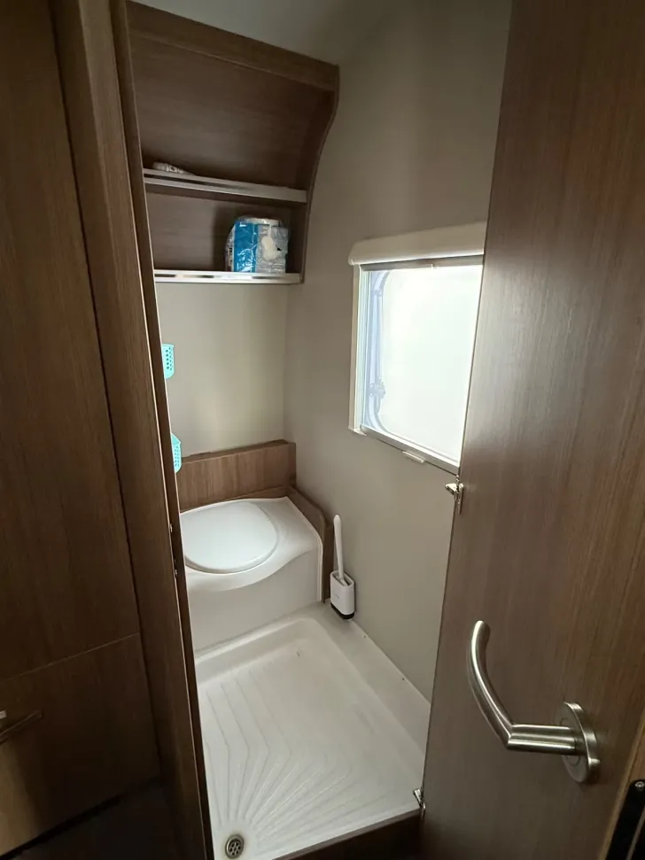 Fahrzeugbild Tabbert Rossini 620 DM 2,5 Finest Edition technisch / optisch #9