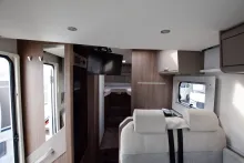 Fahrzeugbild Carado T447 pro+ *Hubbett* #16