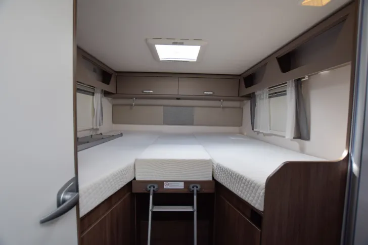 Fahrzeugbild Carado T447 pro+ *Hubbett* #21