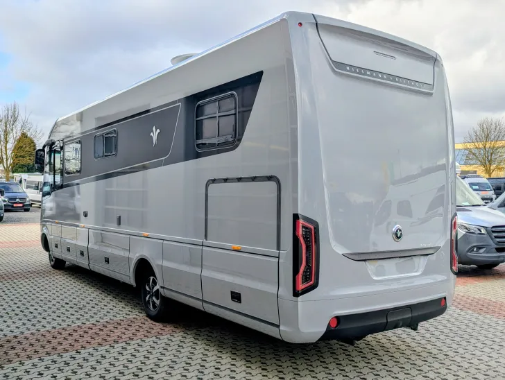 Fahrzeugbild Niesmann + Bischoff Flair 920 207 PS / 7,49 t, Luftfederung #3