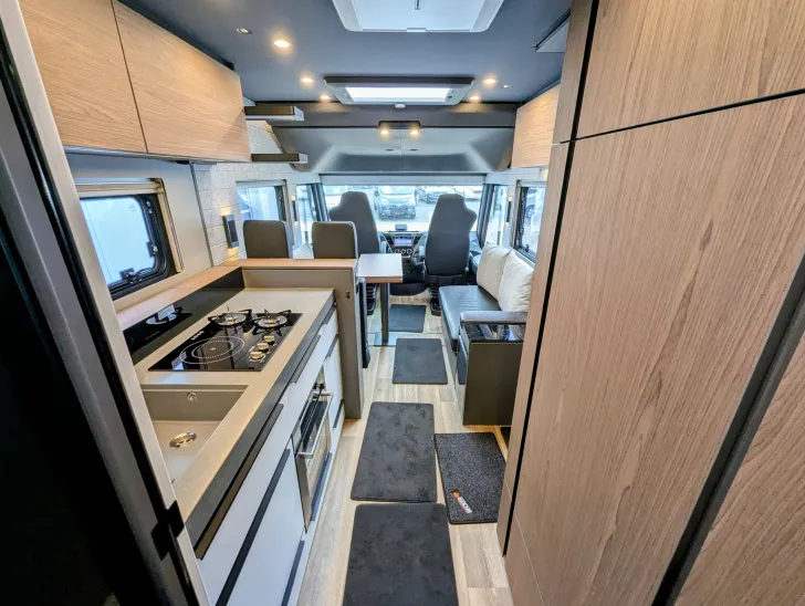 Fahrzeugbild Niesmann + Bischoff Flair 920 207 PS / 7,49 t, Luftfederung #11