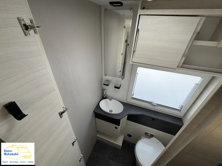 Fahrzeugbild Challenger 380 Graphite Ultimate I Klima I Arctic #15