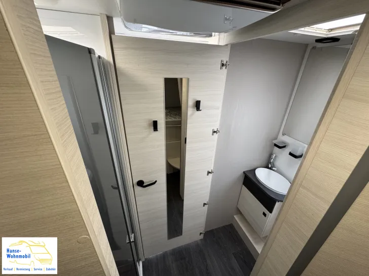 Fahrzeugbild Challenger 380 Graphite Ultimate I Klima I Arctic #16