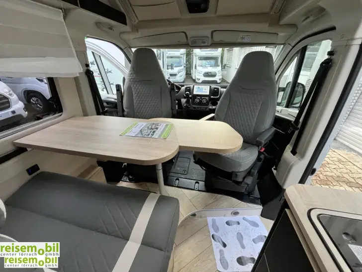 Fahrzeugbild Challenger V210 Sport Edition #10