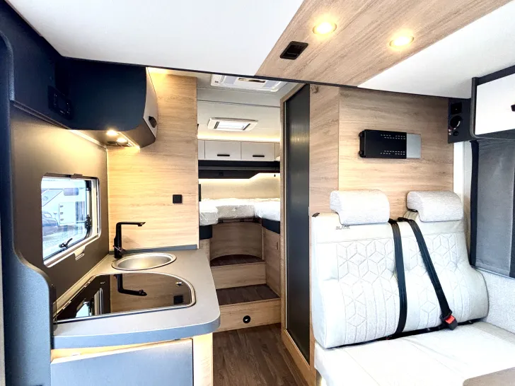 Fahrzeugbild Knaus L!VE WAVE 650 MEG Black Selection Live All-in-One Navi, Lift V16 #7
