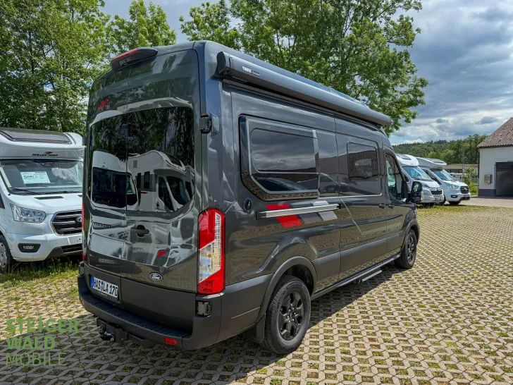 Fahrzeugbild LMC INNOVAN FORD 590 *AUT*NEW Ford #4