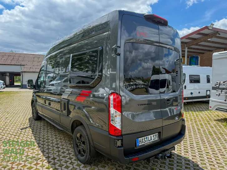 Fahrzeugbild LMC INNOVAN FORD 590 *AUT*NEW Ford #9