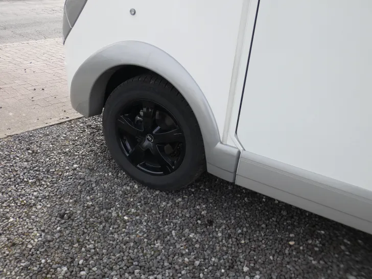 Fahrzeugbild Carthago chic c-line I 4.9 LE L Ohne Hubbett, Alde, #5