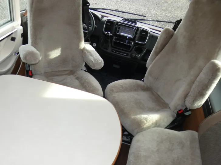 Fahrzeugbild Carthago chic c-line I 4.9 LE L Ohne Hubbett, Alde, #12