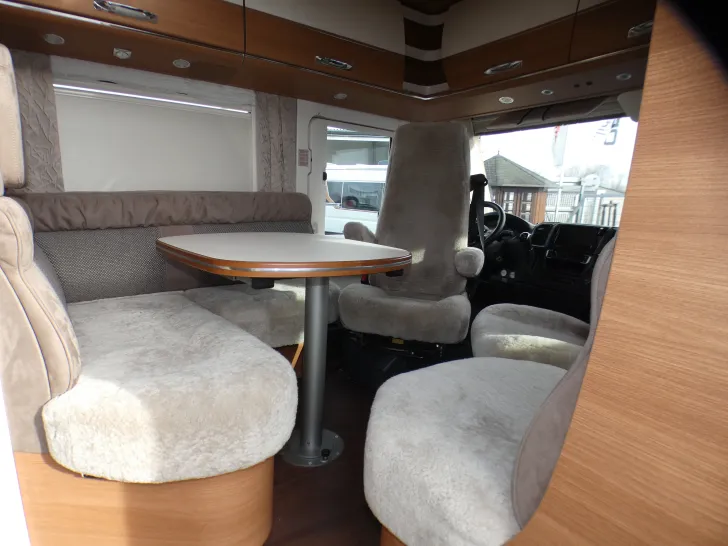 Fahrzeugbild Carthago chic c-line I 4.9 LE L Ohne Hubbett, Alde, #13