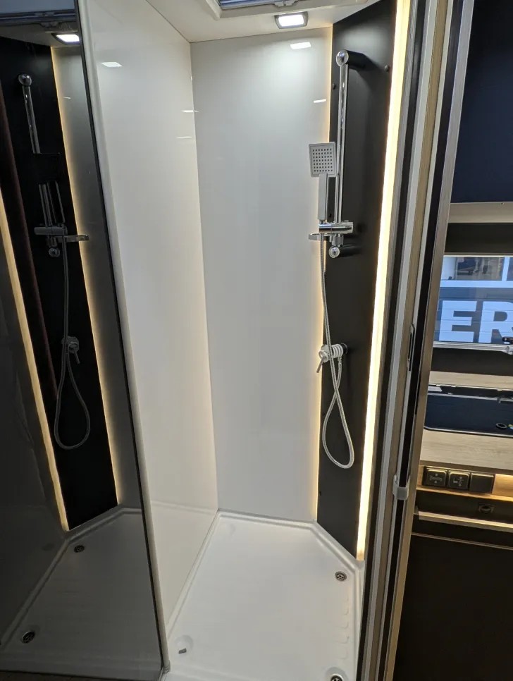 Fahrzeugbild Chausson 640 Titanium Line Ford*CCB-EDITION* #22