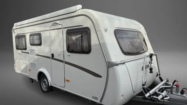 Schräg Vorne Hymer Eriba Feeling 425 sehr gepflegt