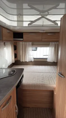 Sicht vorne-hinten Hymer Eriba Feeling 425 sehr gepflegt