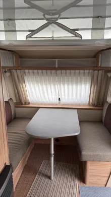 Sicht vorne-hinten Hymer Eriba Feeling 425 sehr gepflegt