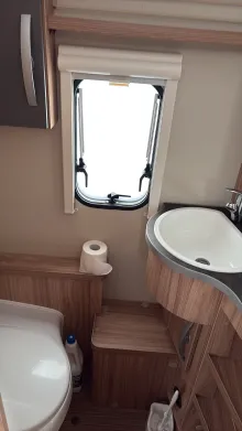 Toilette Hymer Eriba Feeling 425 sehr gepflegt