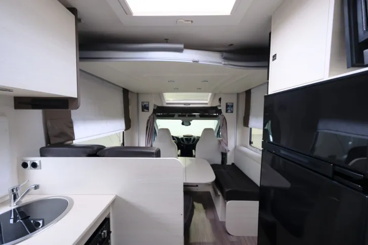 Fahrzeugbild Challenger 396 / 2x Hubbett / Klimaanlage / FINANZIERUNG #10