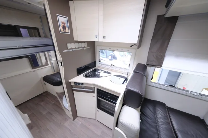 Fahrzeugbild Challenger 396 / 2x Hubbett / Klimaanlage / FINANZIERUNG #13