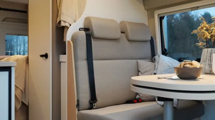 Fahrzeugbild LMC Innovan Pure 600 Design Paket + Sicherheit Paket #7