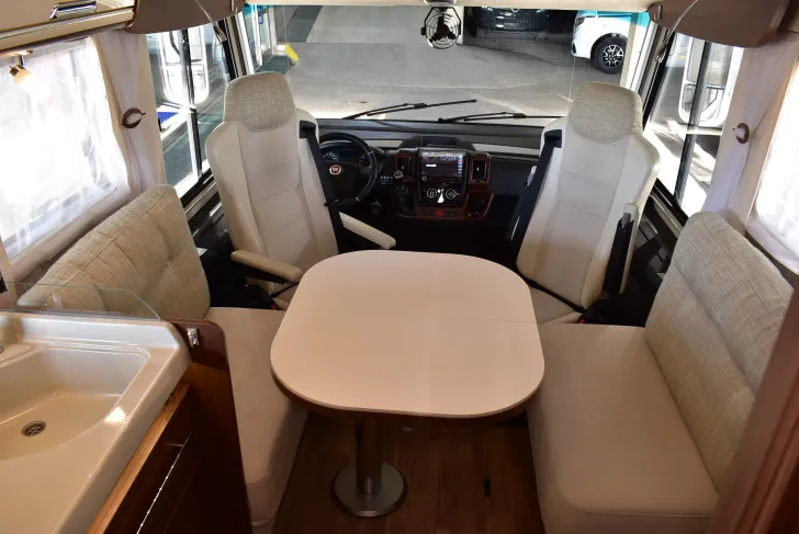 Fahrzeugbild Niesmann + Bischoff Arto 59 GL Alde Heizung, Vollluftfederung #4