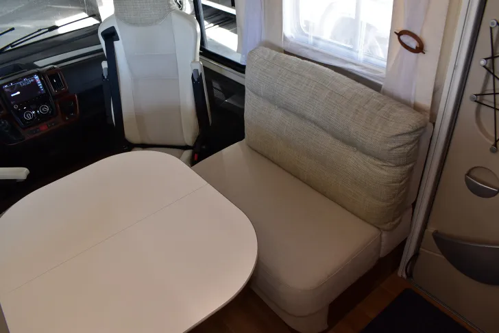 Fahrzeugbild Niesmann + Bischoff Arto 59 GL Alde Heizung, Vollluftfederung #6