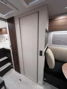 Fahrzeugbild Bürstner Signature SFT 7.0 #24