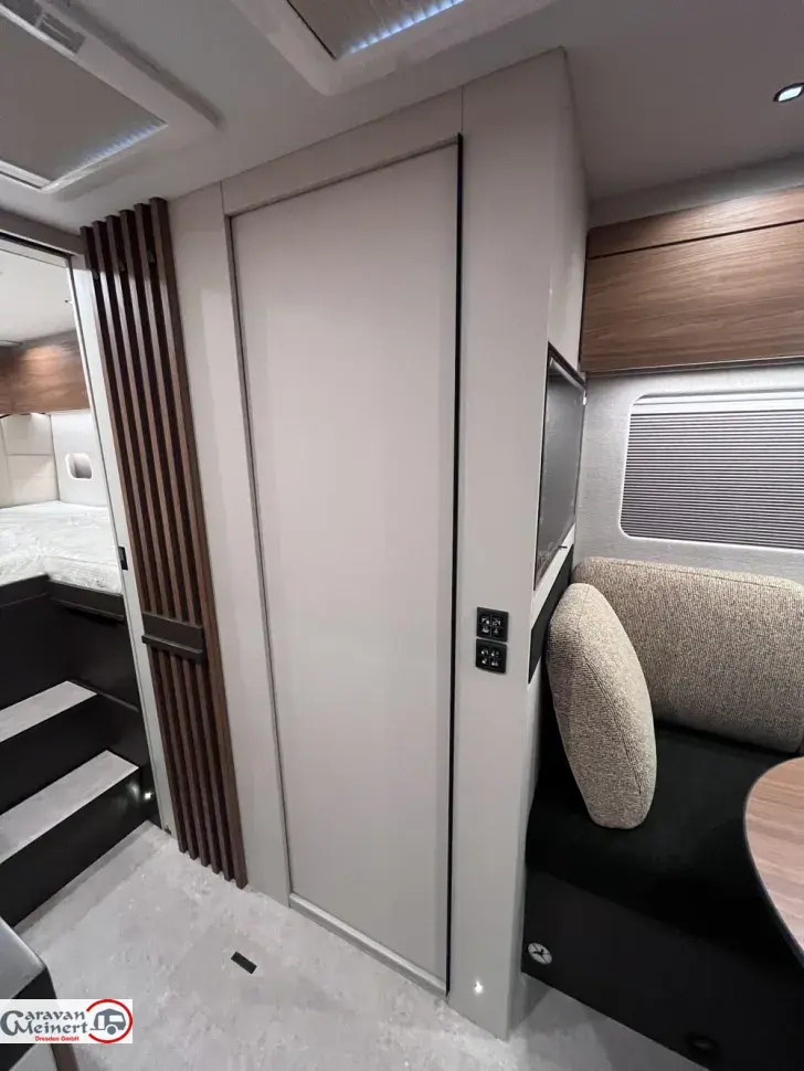 Fahrzeugbild Bürstner Signature SFT 7.0 #24