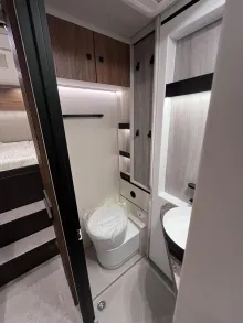 Fahrzeugbild Bürstner Signature SFT 7.0 #27