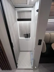 Fahrzeugbild Bürstner Signature SFT 7.0 #29