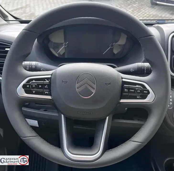 Fahrzeugbild LMC Innovan Pure 600 Automatik, Allwetter, Markise #11