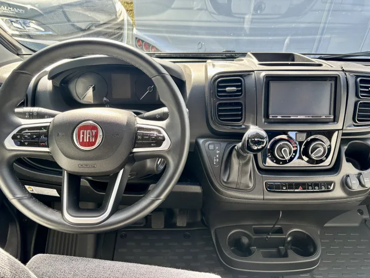 Fahrzeugbild Knaus L!VE WAVE 650 MF Auto-Sat./TV, Bike-Lift LIVE #14