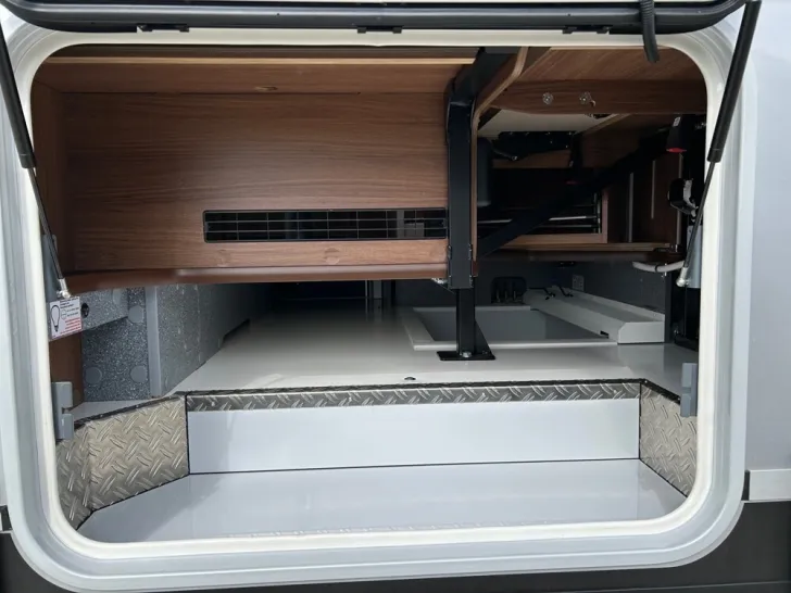 Fahrzeugbild Carthago chic e-line I 51 QB DA #25
