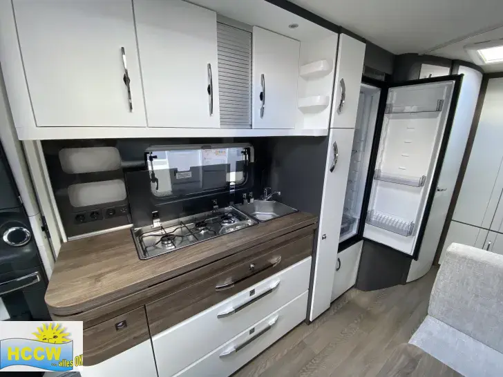 Küchen Hobby Excellent Edition 545 KMF 2 t Auflastung mit LMF Silber