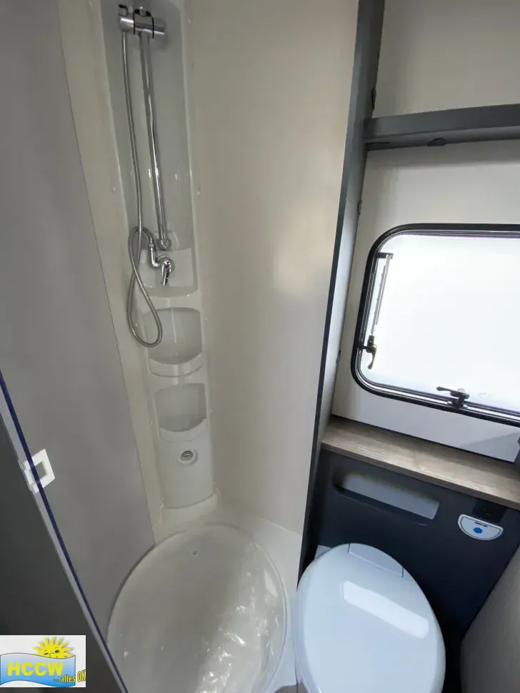 Toilette Hobby Excellent Edition 545 KMF 2 t Auflastung mit LMF Silber