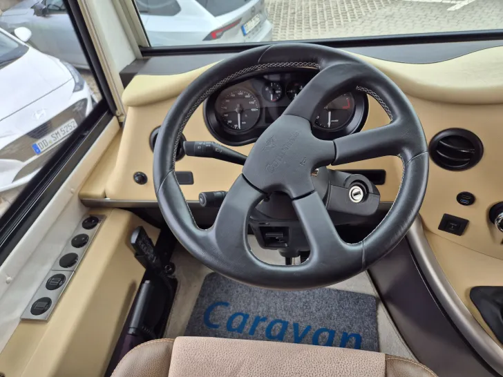 Fahrzeugbild Concorde Carver 890 RRL #33