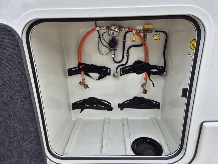 Fahrzeugbild Concorde Carver 890 RRL #41