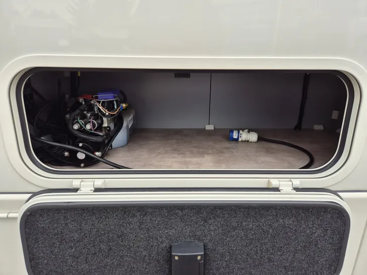 Fahrzeugbild Concorde Carver 890 RRL #42